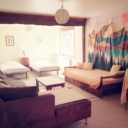 Petit Gite Ou Chambre D'Hotes 2/4 Personnes Buffieres Bagian luar foto