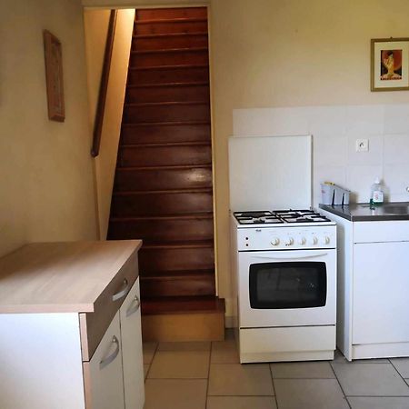 Petit Gite Ou Chambre D'Hotes 2/4 Personnes Buffieres Bagian luar foto